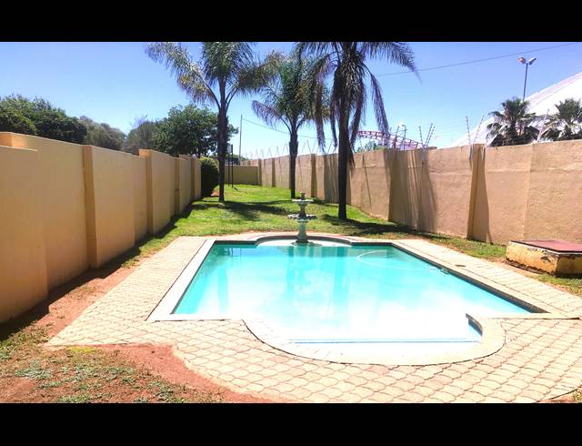 2 BEDROOM APARTMENT FOR SALE IN SUNDOWNER